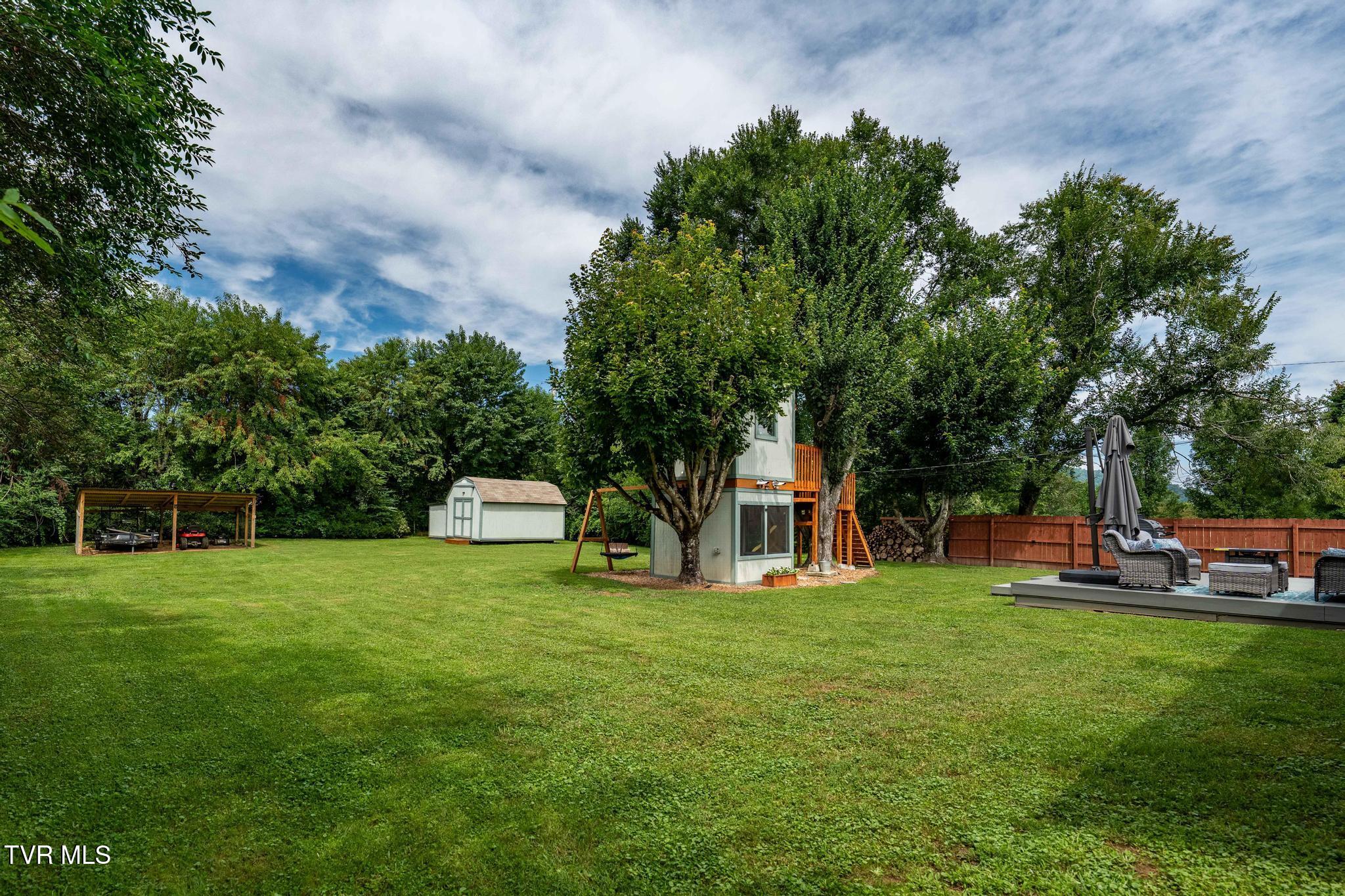 442 Adams Road Mountain City, TN 37683 - Photo 13 of 63 442 Adams Road (13 of 64)