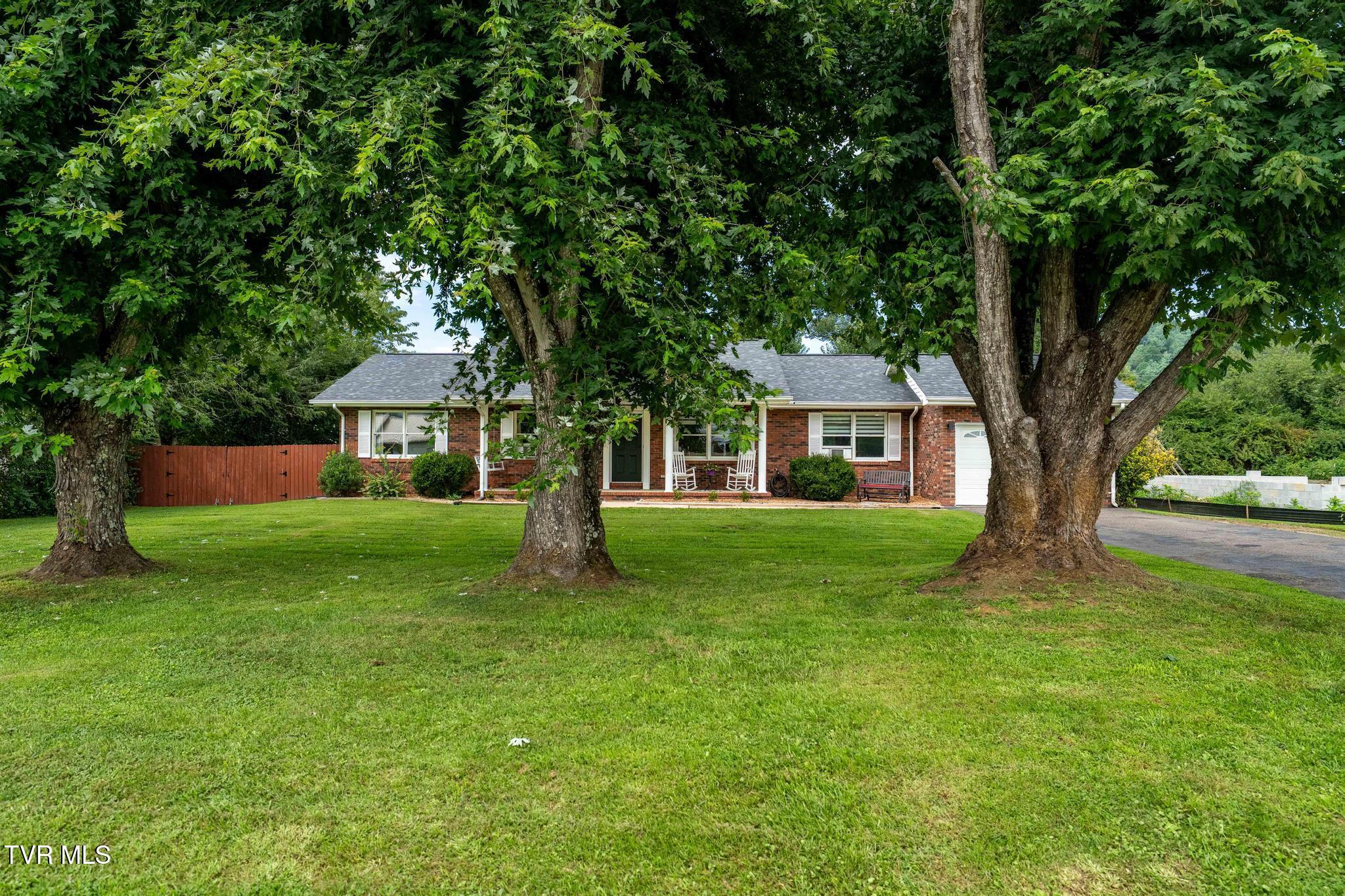 442 Adams Road Mountain City, TN 37683 - Photo 3 of 63 442 Adams Road (2 of 64)