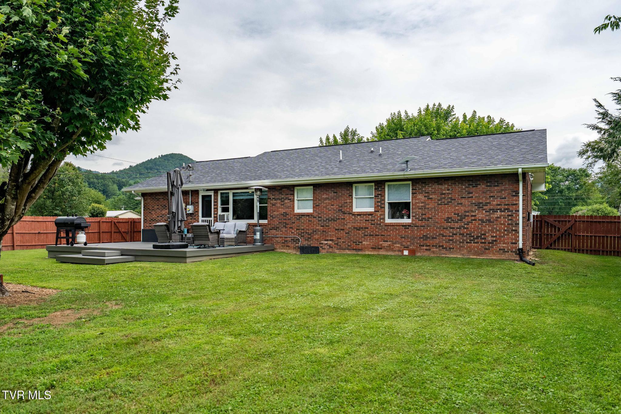 442 Adams Road Mountain City, TN 37683 - Photo 36 of 63 442 Adams Road (36 of 64)