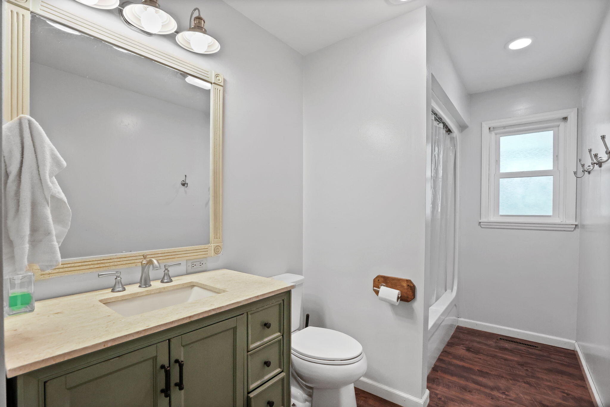 945 Jay Fanning Road Afton, TN 37616 - Photo 12 of 56 11-web-or-mls-217A1584a