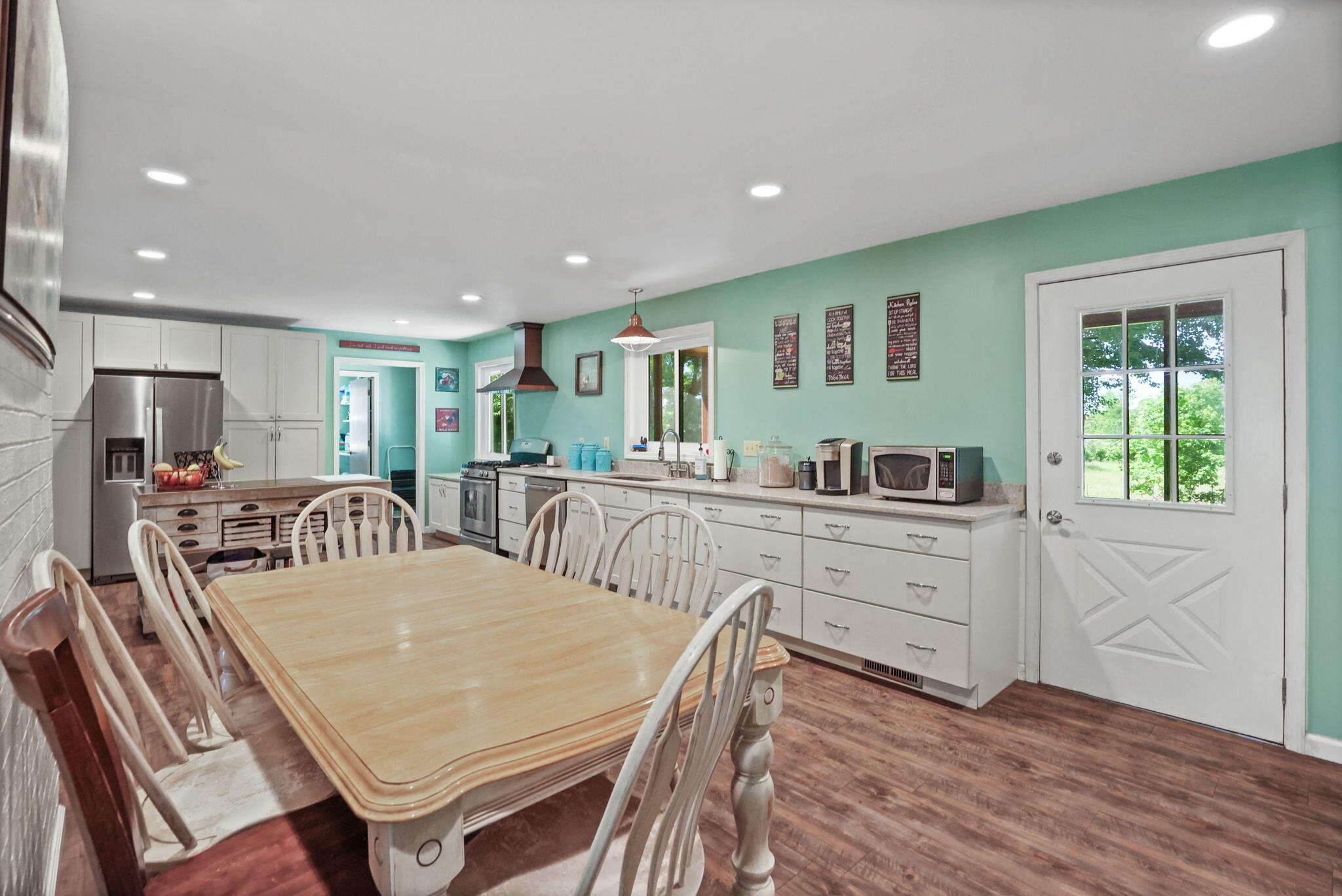 945 Jay Fanning Road Afton, TN 37616 - Photo 5 of 56 6-web-or-mls-217A1554a