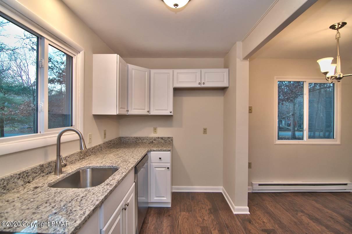 216 Murphy Circle Bushkill, PA 18324 - Photo 15 of 62 Kitchen