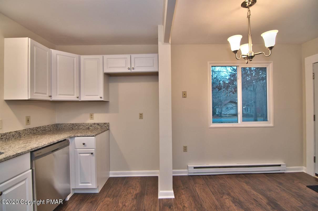 216 Murphy Circle Bushkill, PA 18324 - Photo 17 of 62 Kitchen