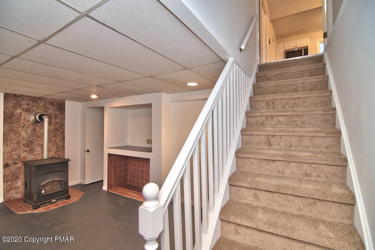 216 Murphy Circle Bushkill, PA 18324 - Photo 37 of 62 Family Room