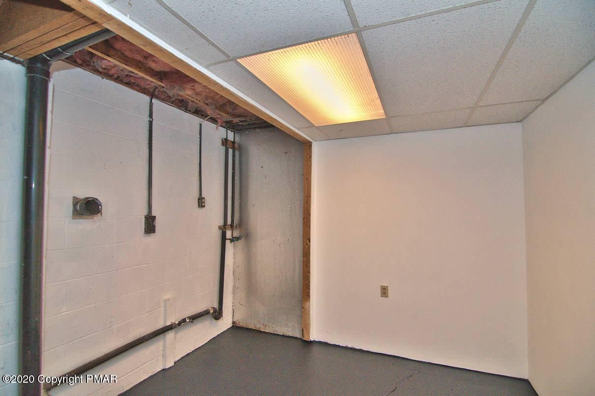 216 Murphy Circle Bushkill, PA 18324 - Photo 47 of 62 Laundry Room