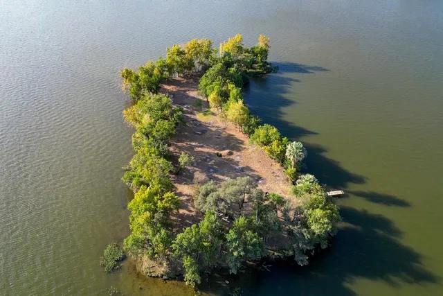 $2,500,000 | Lake Lbj Lake Lbj Lakeview Boulevard, Unit 1 2, Sunrise Beach, TX 78643