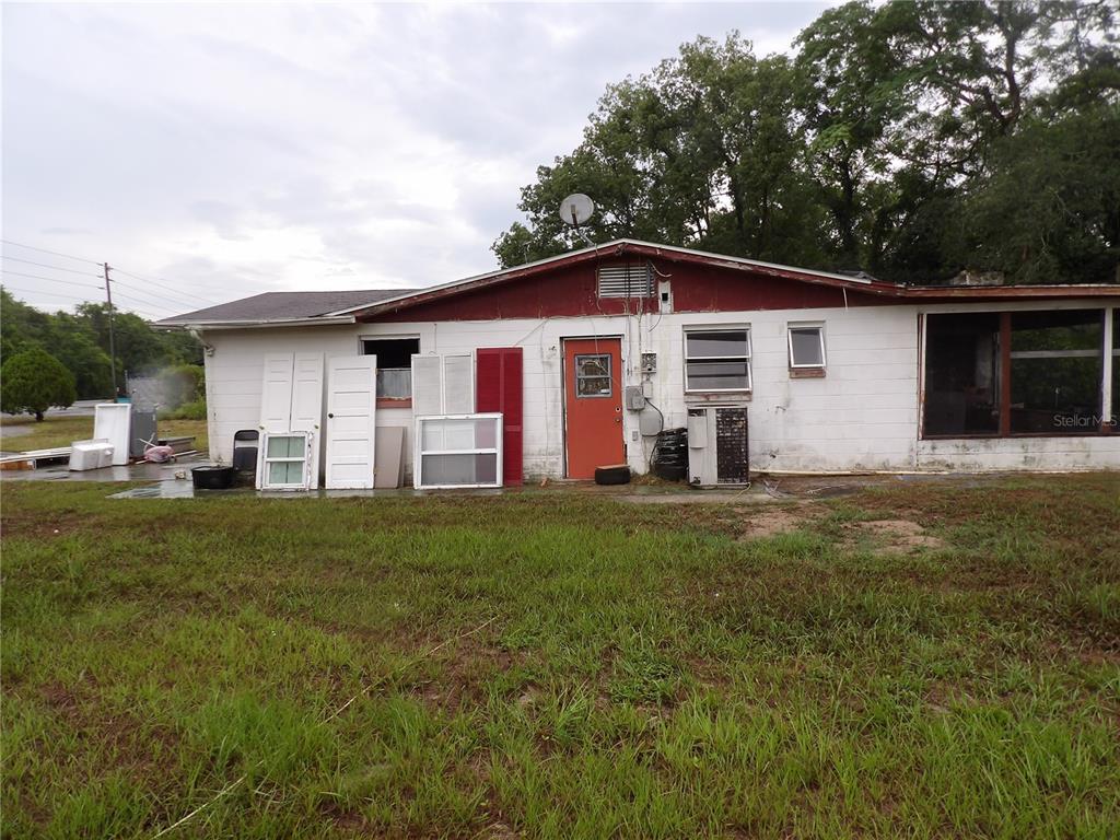9706 Moon Lake Road New Port Richey, FL 34654 - Photo 2 of 13