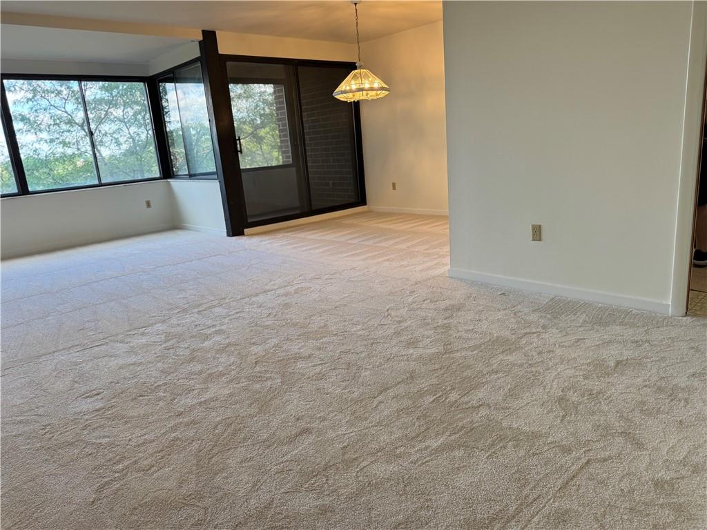 750 Washington Road, Unit 409 Pittsburgh, PA 15228 - Photo 17 of 21 a view of an empty room with window