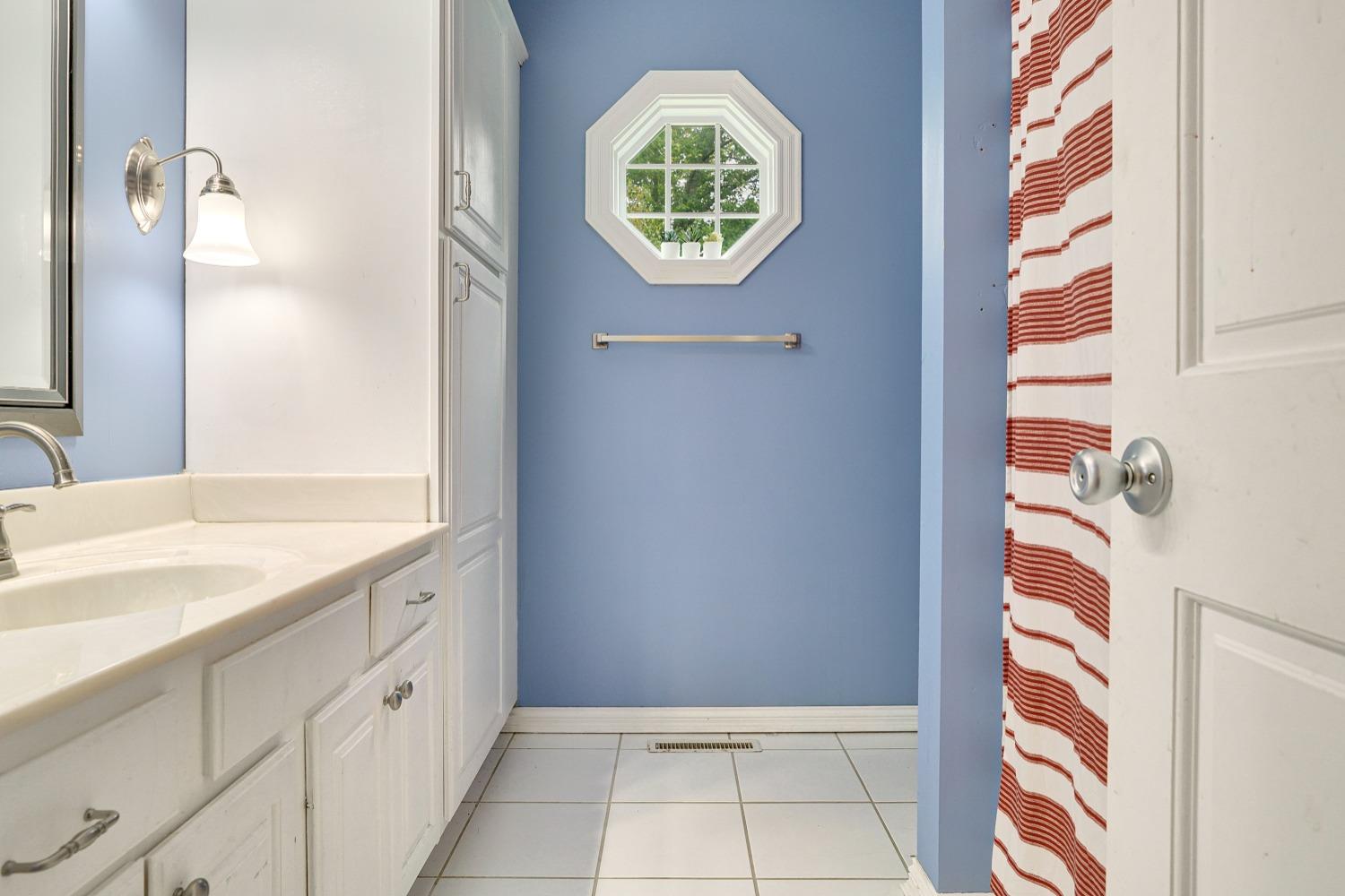 2255 Hayes Leonard Road Valparaiso, IN 46385 - Photo 14 of 36 1500x1000