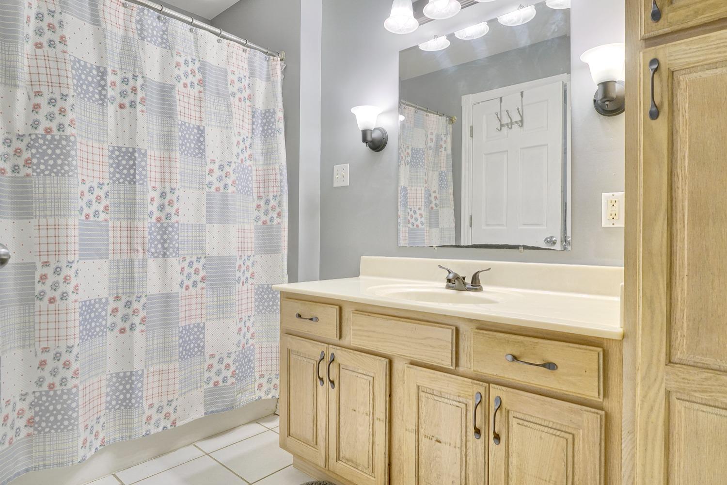 2255 Hayes Leonard Road Valparaiso, IN 46385 - Photo 18 of 36 1500x1000