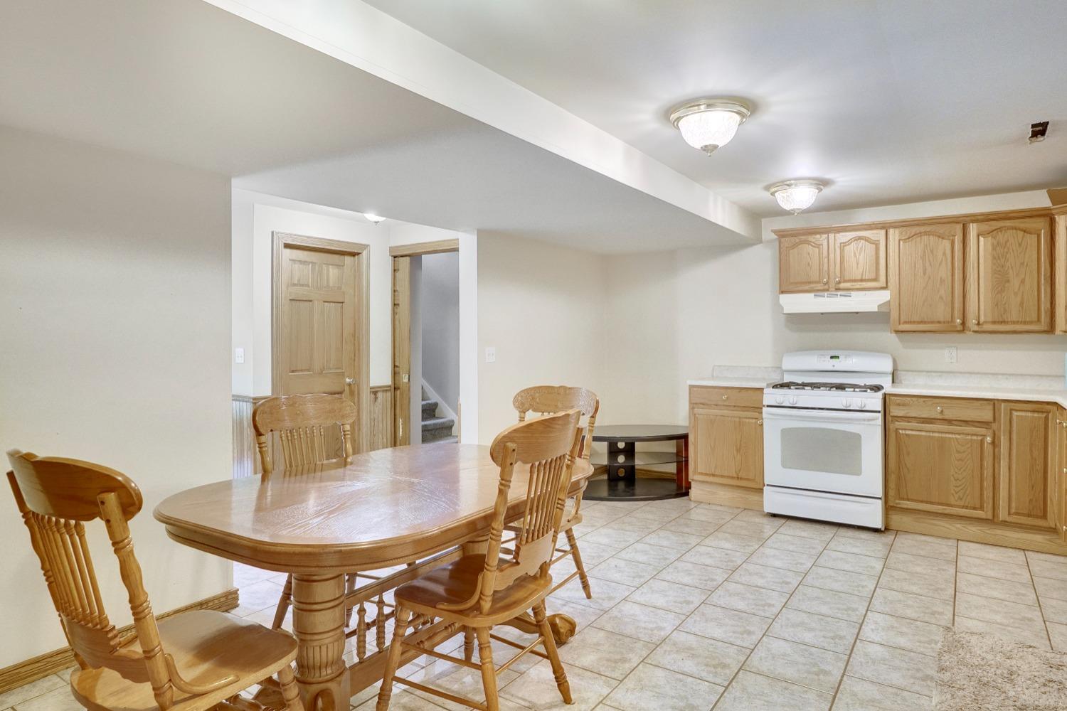 2255 Hayes Leonard Road Valparaiso, IN 46385 - Photo 30 of 36 1500x1000