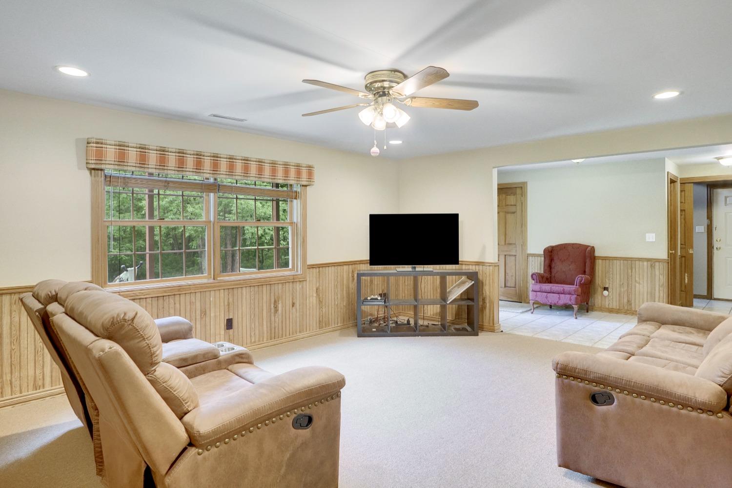 2255 Hayes Leonard Road Valparaiso, IN 46385 - Photo 31 of 36 1500x1000