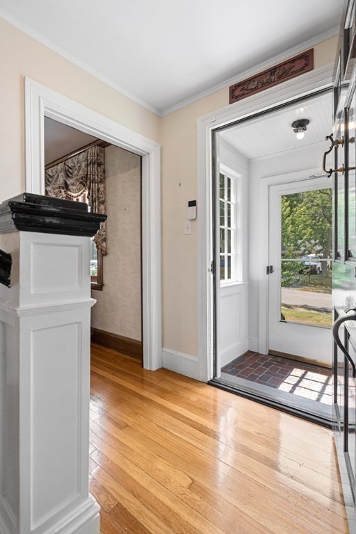52 Buckingham Road Milton, MA 02186 - Photo 5 of 33