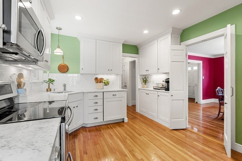 52 Buckingham Road Milton, MA 02186 - Photo 9 of 33