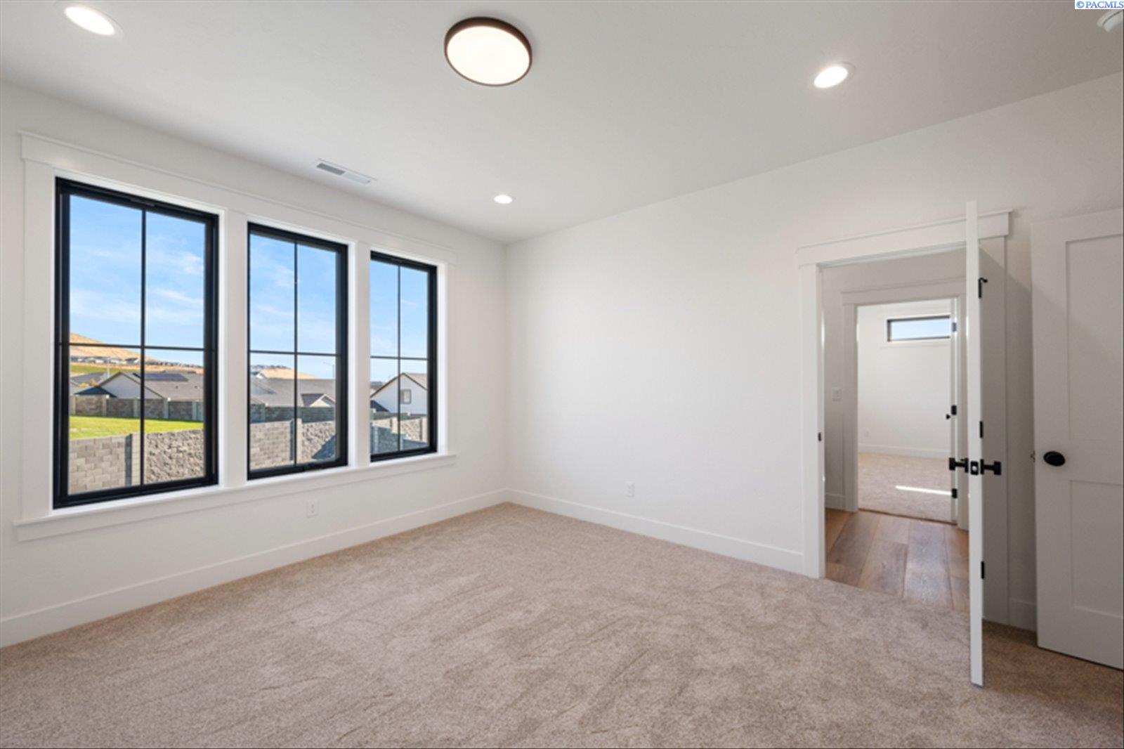 4127 East Clover Road Richland, WA 99352 - Photo 35 of 50 Gallery Image 35