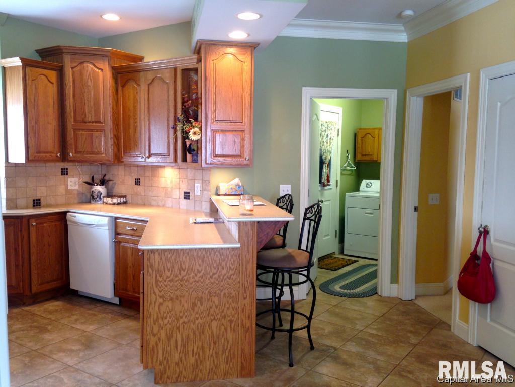 19560 Pinecrest Road Petersburg, IL 62675 - Photo 16 of 24 Gallery Image 16