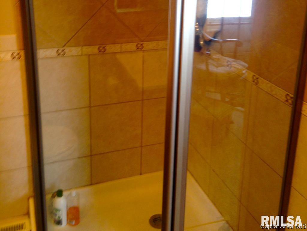 19560 Pinecrest Road Petersburg, IL 62675 - Photo 21 of 24 Gallery Image 21
