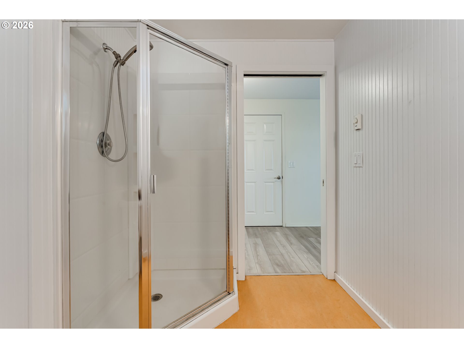 88119 Tiki Lane Springfield, OR 97478 - Photo 16 of 46 Bathroom