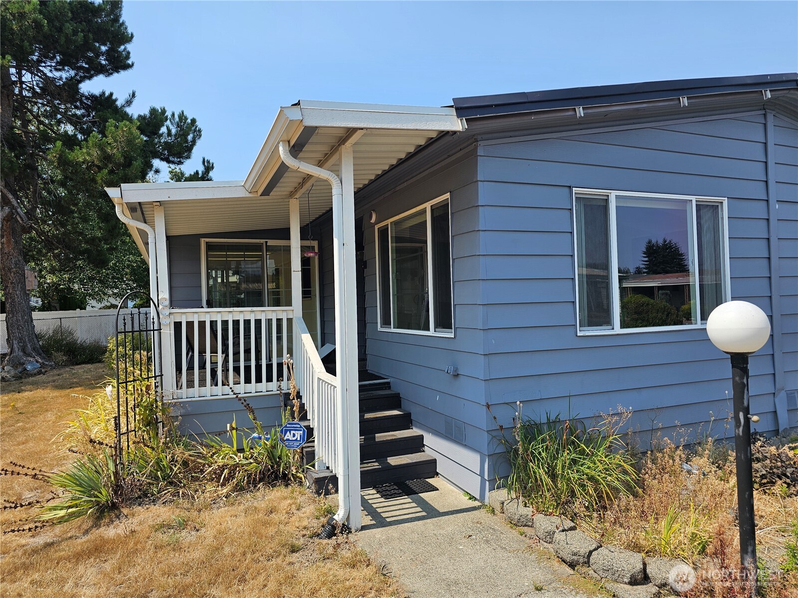 11436 Southeast 208th Street Kent, WA 98031 - Photo 2 of 28 Gallery Image 2