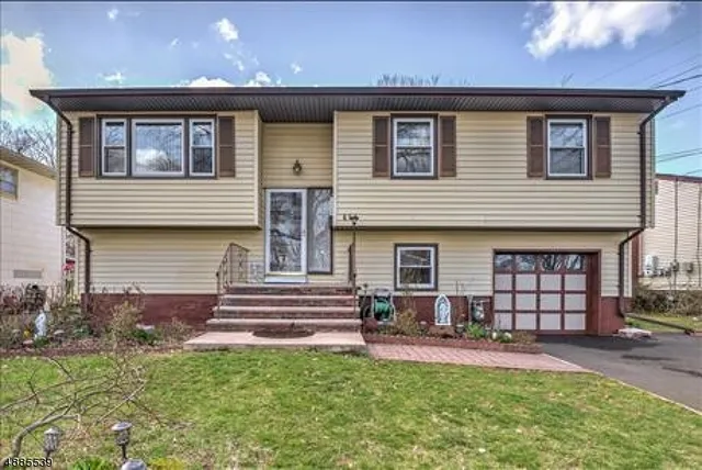 $549,900 | 454 West 6th Avenue, Roselle, NJ 07203