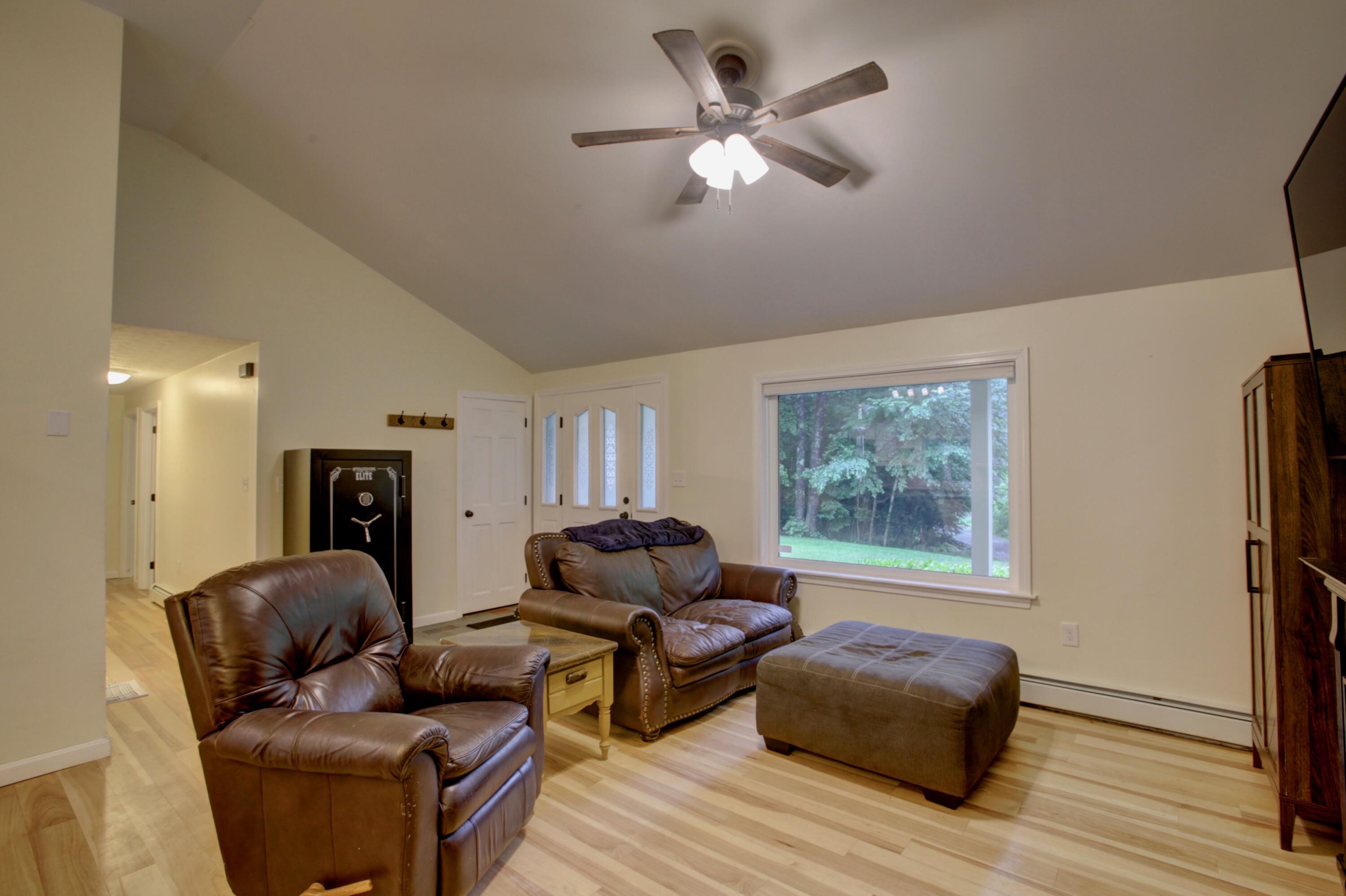 23 Walnut Brook Road Sanford, ME 04073 - Photo 4 of 25 27