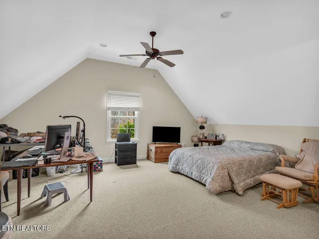 $800,000 | 10 Hawthorn Place, Norris, TN 37828