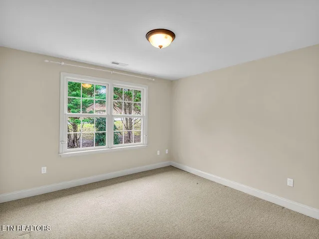 $800,000 | 10 Hawthorn Place, Norris, TN 37828