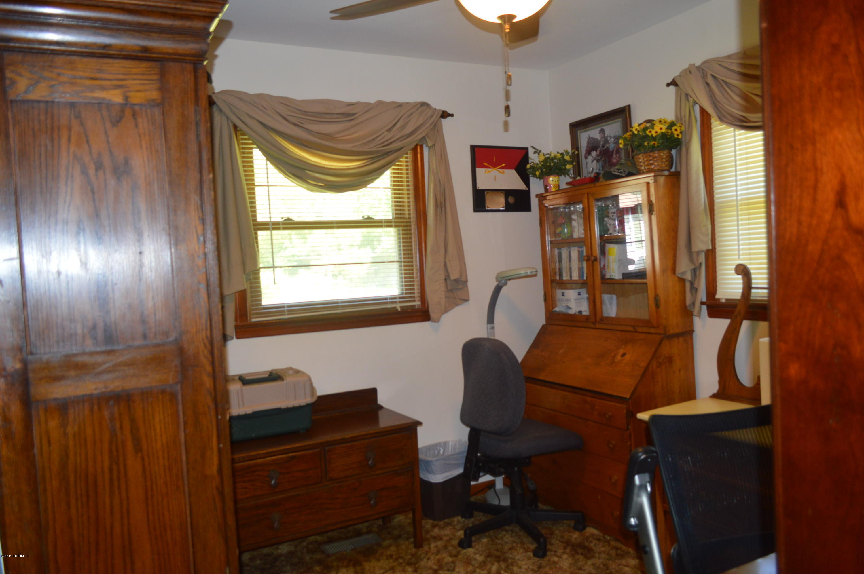 116 Johnny Parker Road Jacksonville, NC 28540 - Photo 11 of 21 DSC_1057