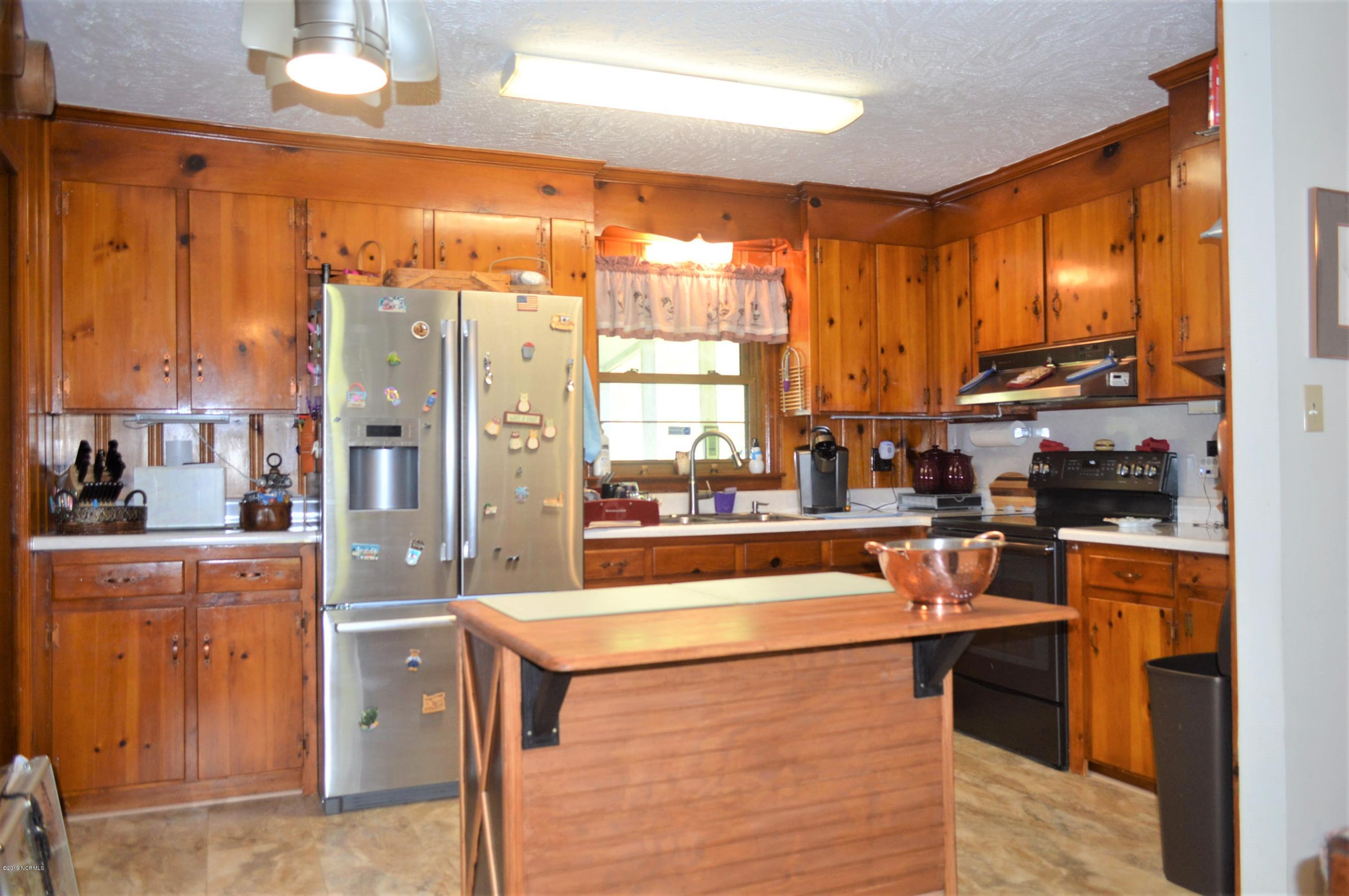 116 Johnny Parker Road Jacksonville, NC 28540 - Photo 5 of 21 DSC_1037
