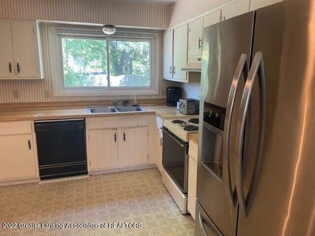 3200 Colchester Road Lansing, MI 48906 - Photo 6 of 11 col5