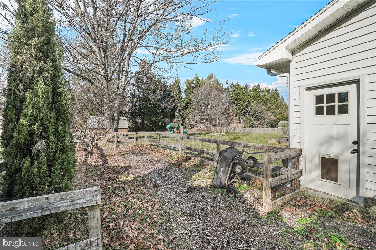 8028 Fieldstone Drive Frederick, MD 21702 - Photo 41 of 55 Exterior Back