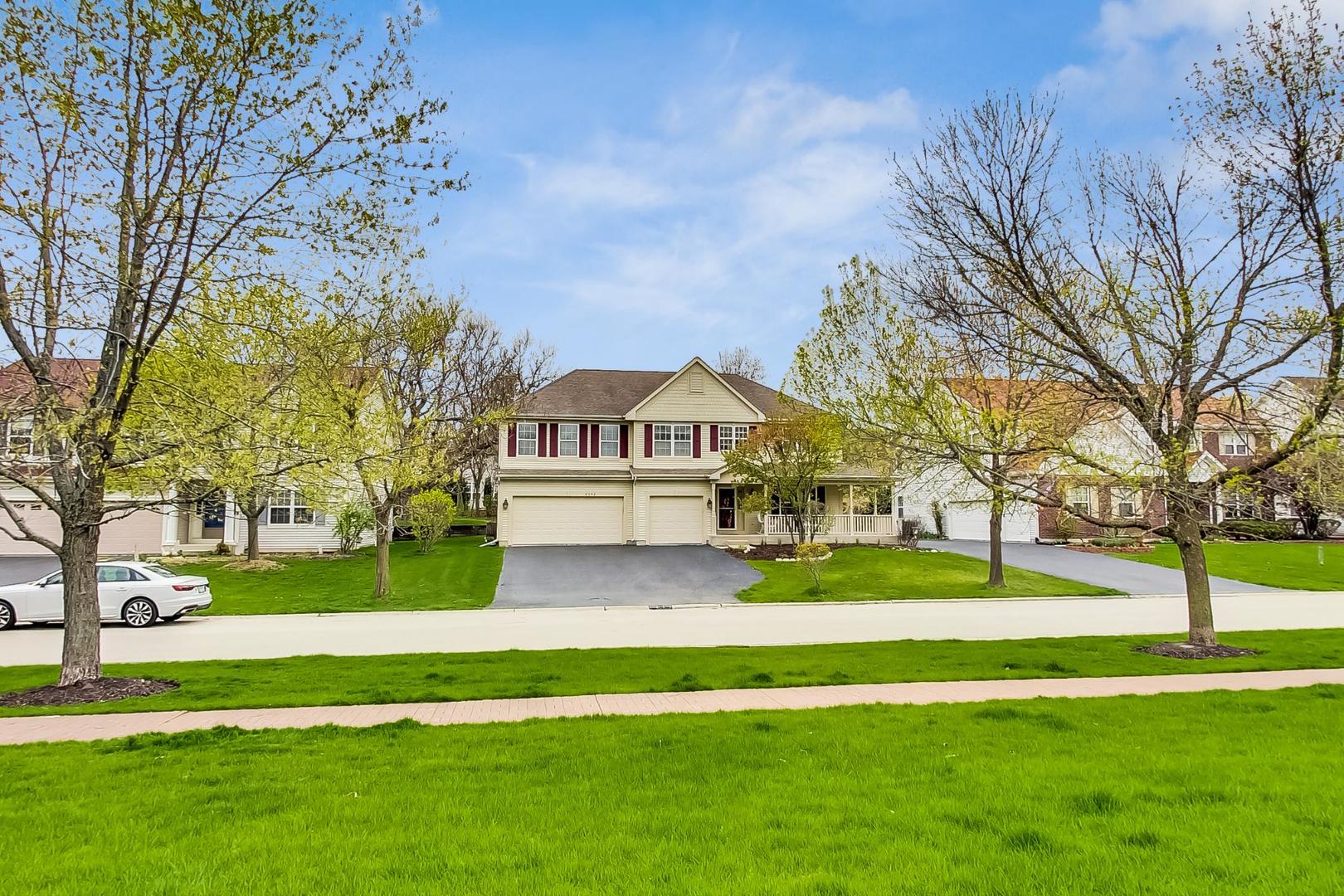 8052 Orchard Commons West Long Grove, IL 60060 - Photo 2 of 32