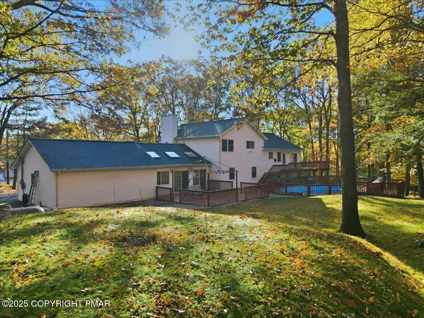 $519,000 | 349 Bumble Bee Pass, Cresco, PA 18326