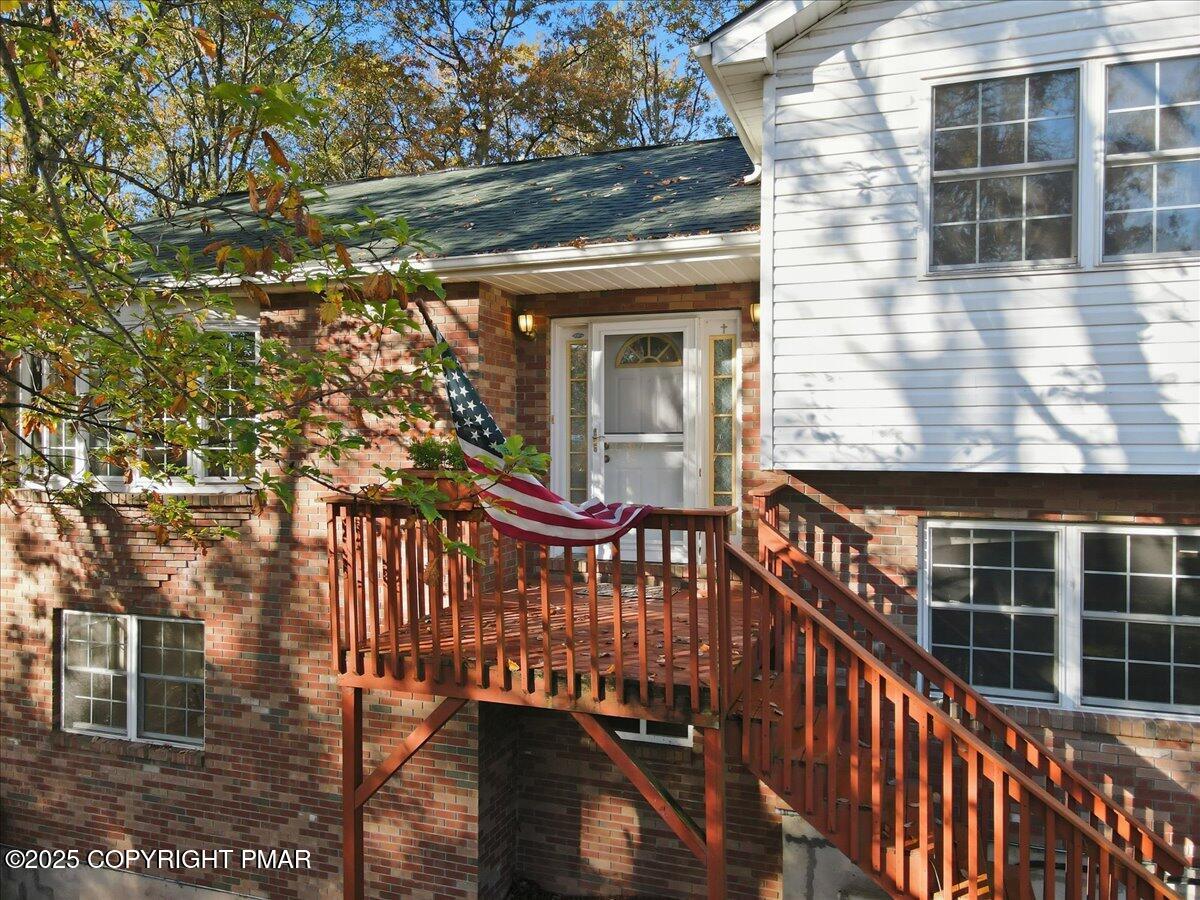 349 Bumble Bee Pass Cresco, PA 18326 - Photo 8 of 109 007-071_Photo Oct 22 2025, 9 18 15 AM