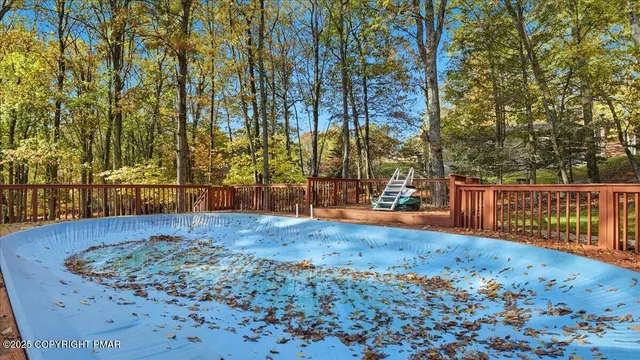 $519,000 | 349 Bumble Bee Pass, Cresco, PA 18326