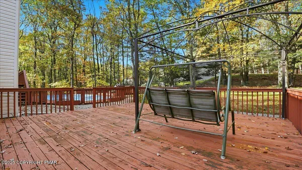 $519,000 | 349 Bumble Bee Pass, Cresco, PA 18326