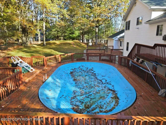 $519,000 | 349 Bumble Bee Pass, Cresco, PA 18326