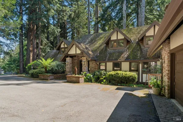 $1,900,000 | 11910 Graton Road, Sebastopol, CA 95472