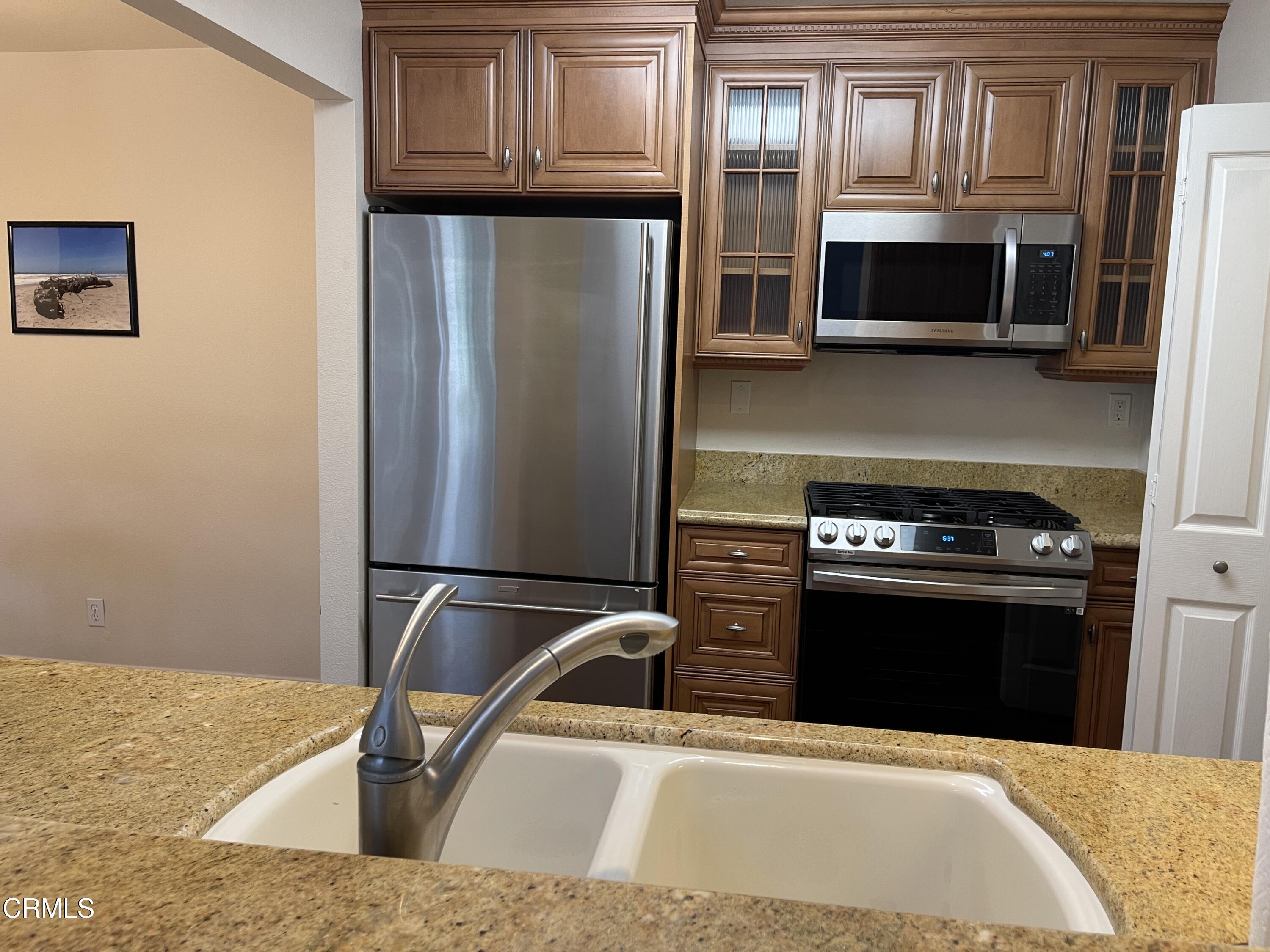 2017 Majorca Drive Oxnard, CA 93035 - Photo 26 of 74 57CA1B6B-AEE2-4CB8-A4E6-BE2E4C1B428D