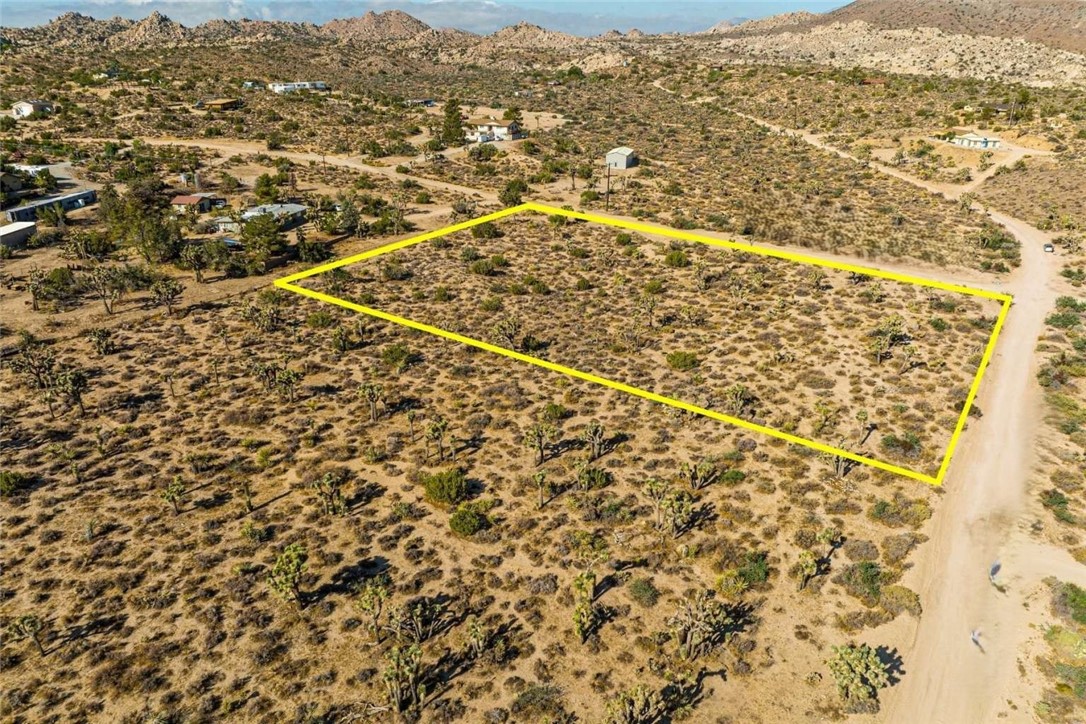 56200 Skyline Ranch Road Yucca Valley, CA 92284 - Photo 3 of 12 view of city and mountain