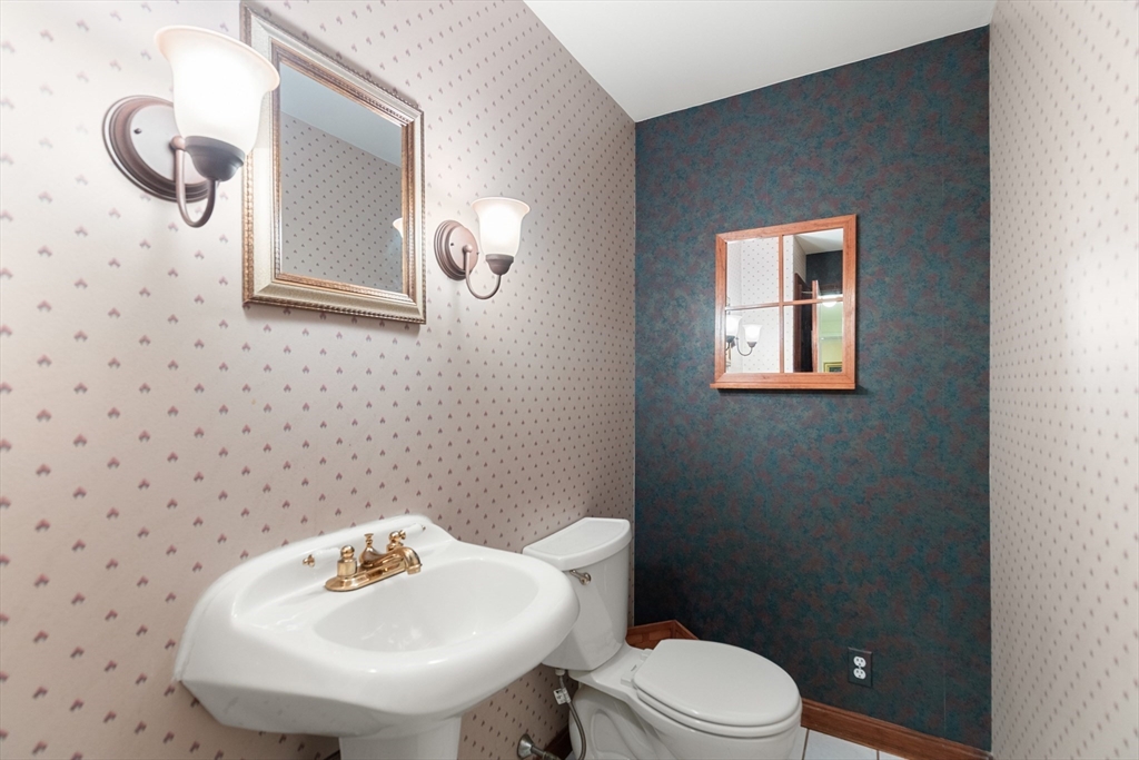 1 Dawes Road Lexington, MA 02421 - Photo 17 of 38