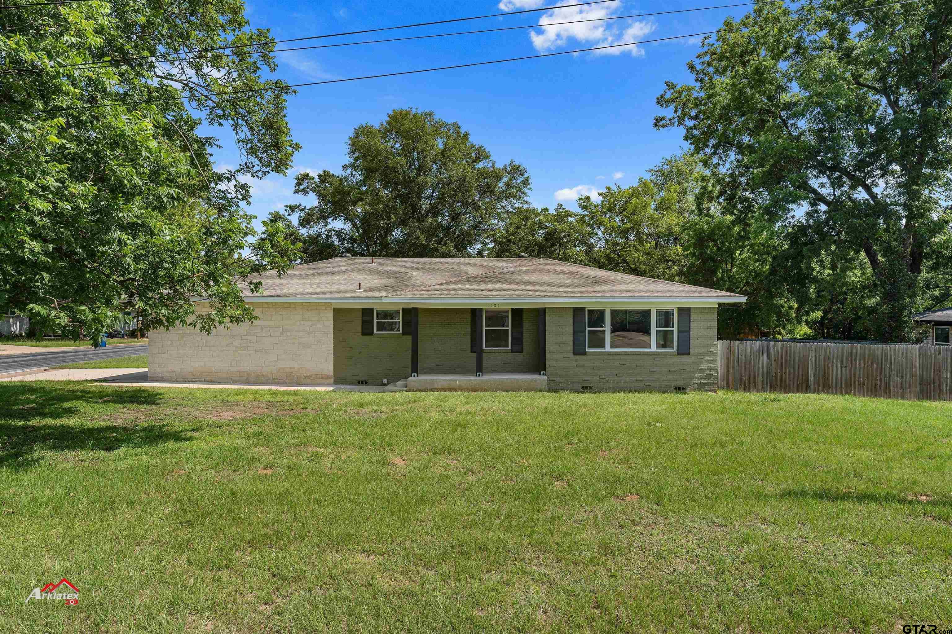 1101 East Main St  