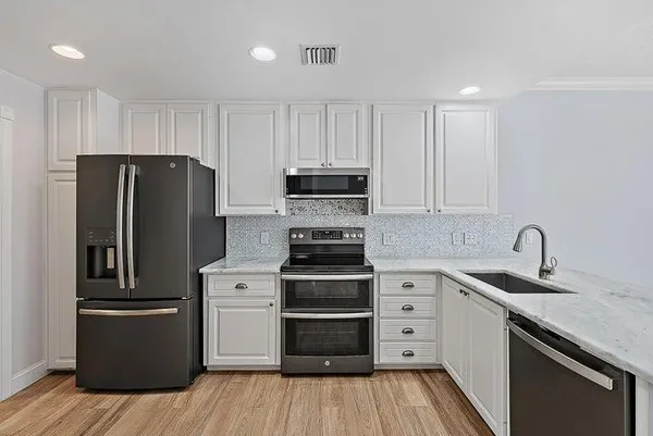 $670,000 | 145 Waterford Drive, Jupiter, FL 33458