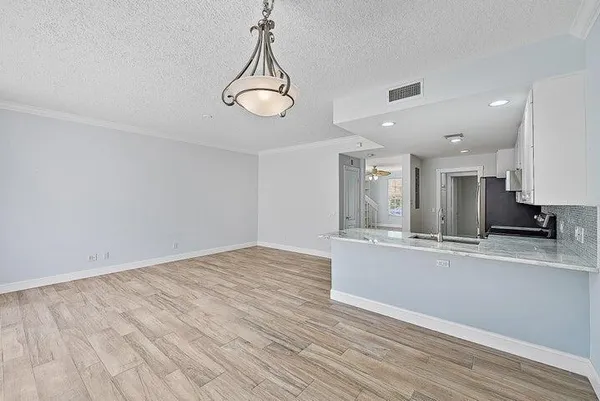 $670,000 | 145 Waterford Drive, Jupiter, FL 33458