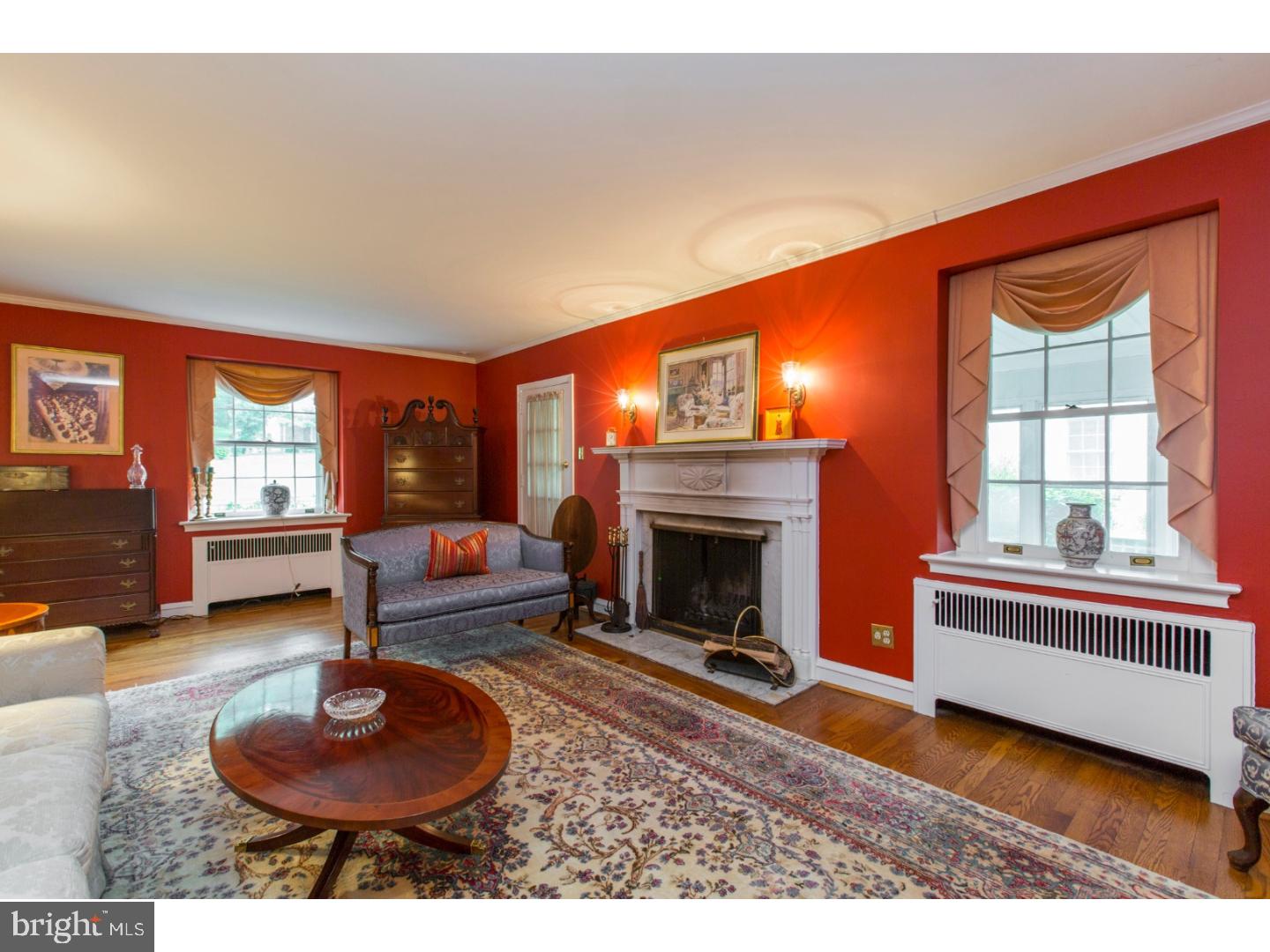 583 Baeder Road Jenkintown, PA 19046 - Photo 3 of 25 Living Room