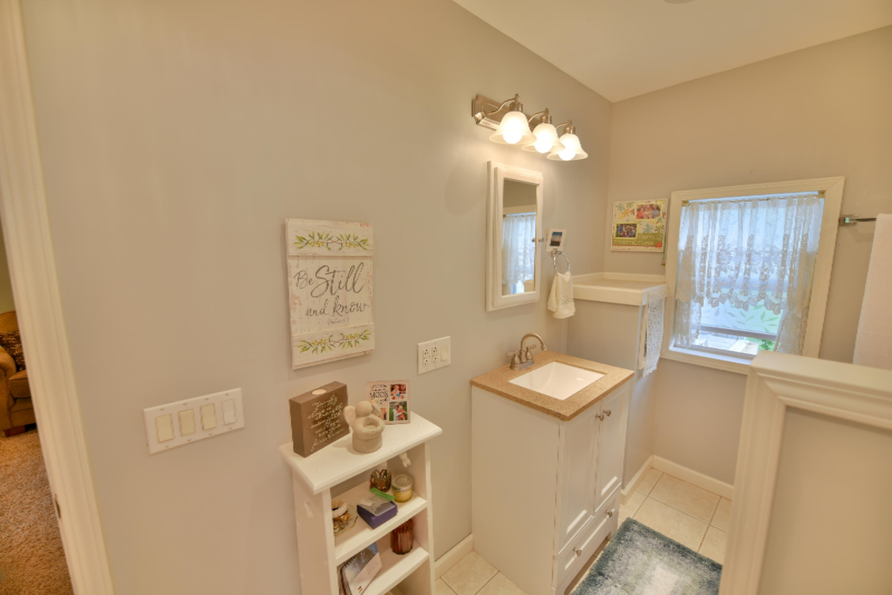 4006 Territorial Road Benton Harbor, MI 49022 - Photo 10 of 18 Bathroom