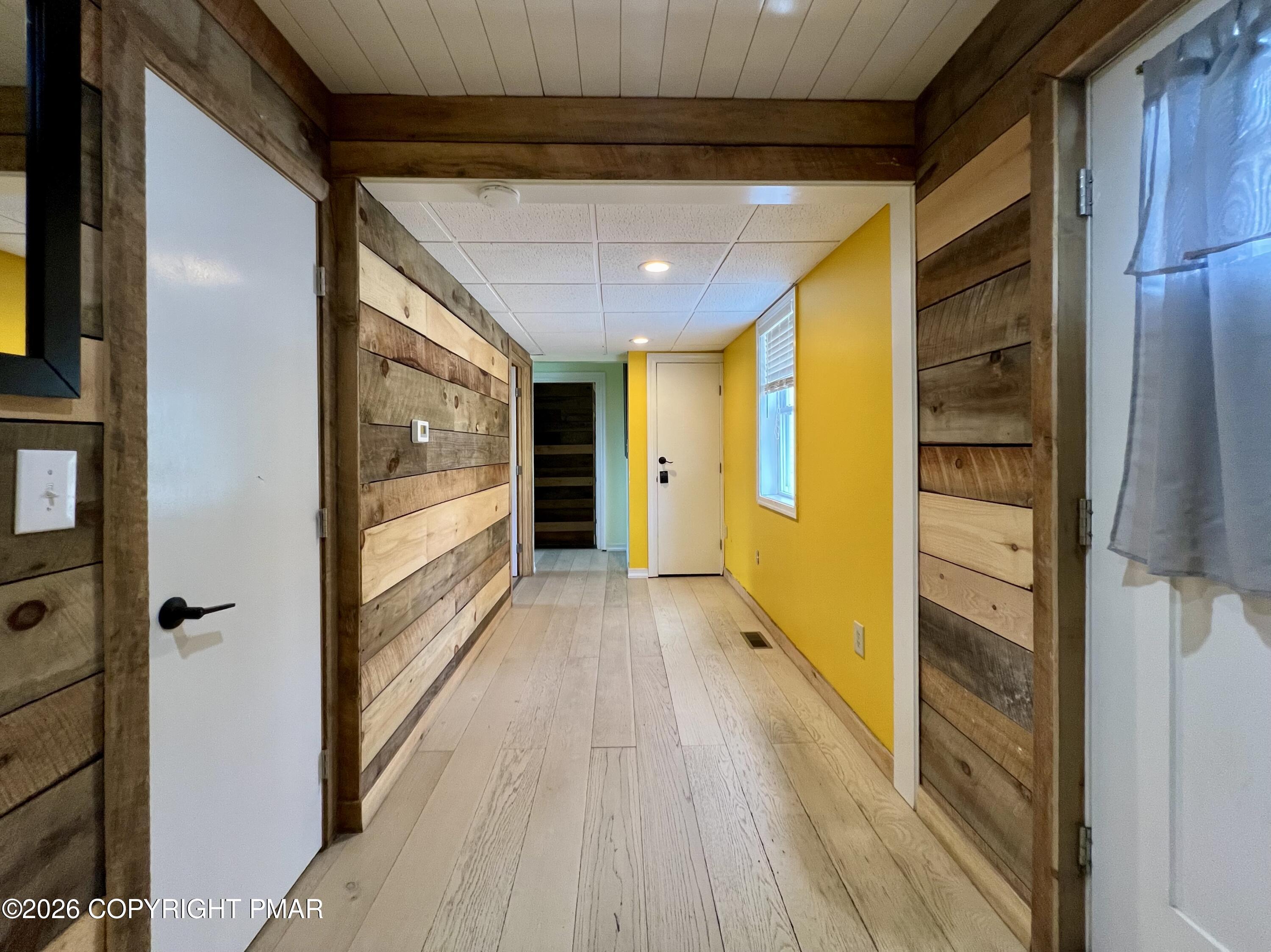 33 Reeder Street Mount Pocono, PA 18344 - Photo 6 of 34 IMG_0281