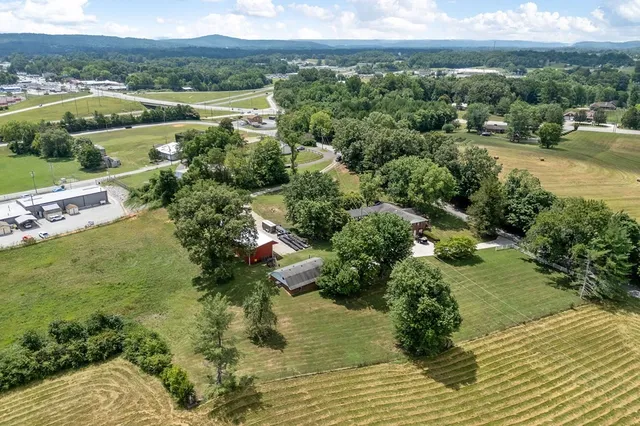$375,000 | 822 Old Smithville Highway North, Sparta, TN 38583