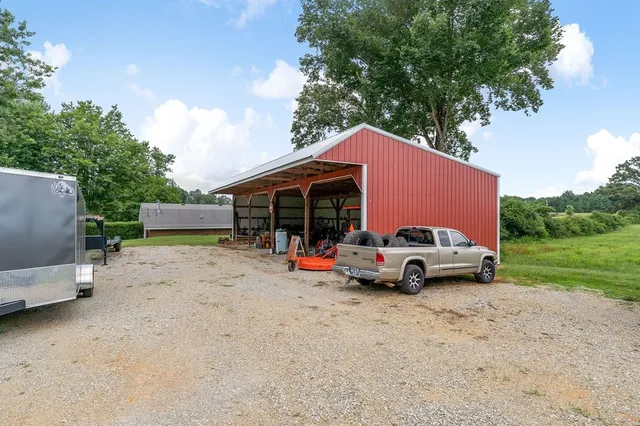 $375,000 | 822 Old Smithville Highway North, Sparta, TN 38583