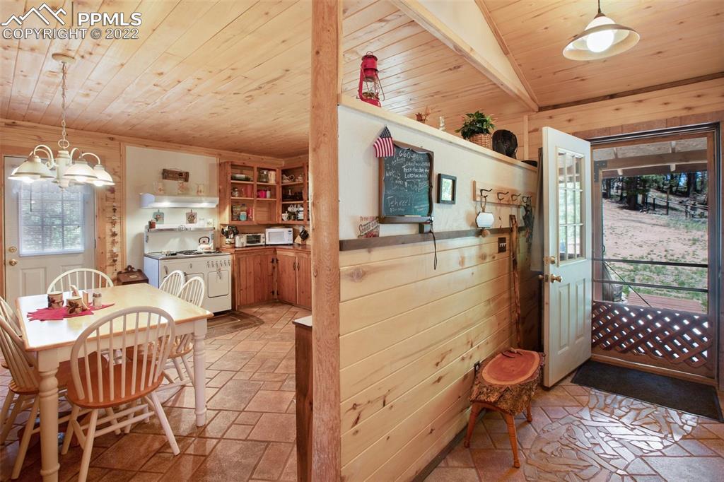7199 Cedar Mountain Road Divide, CO 80814 - Photo 7 of 34 a bathroom with a sink a toilet and shower